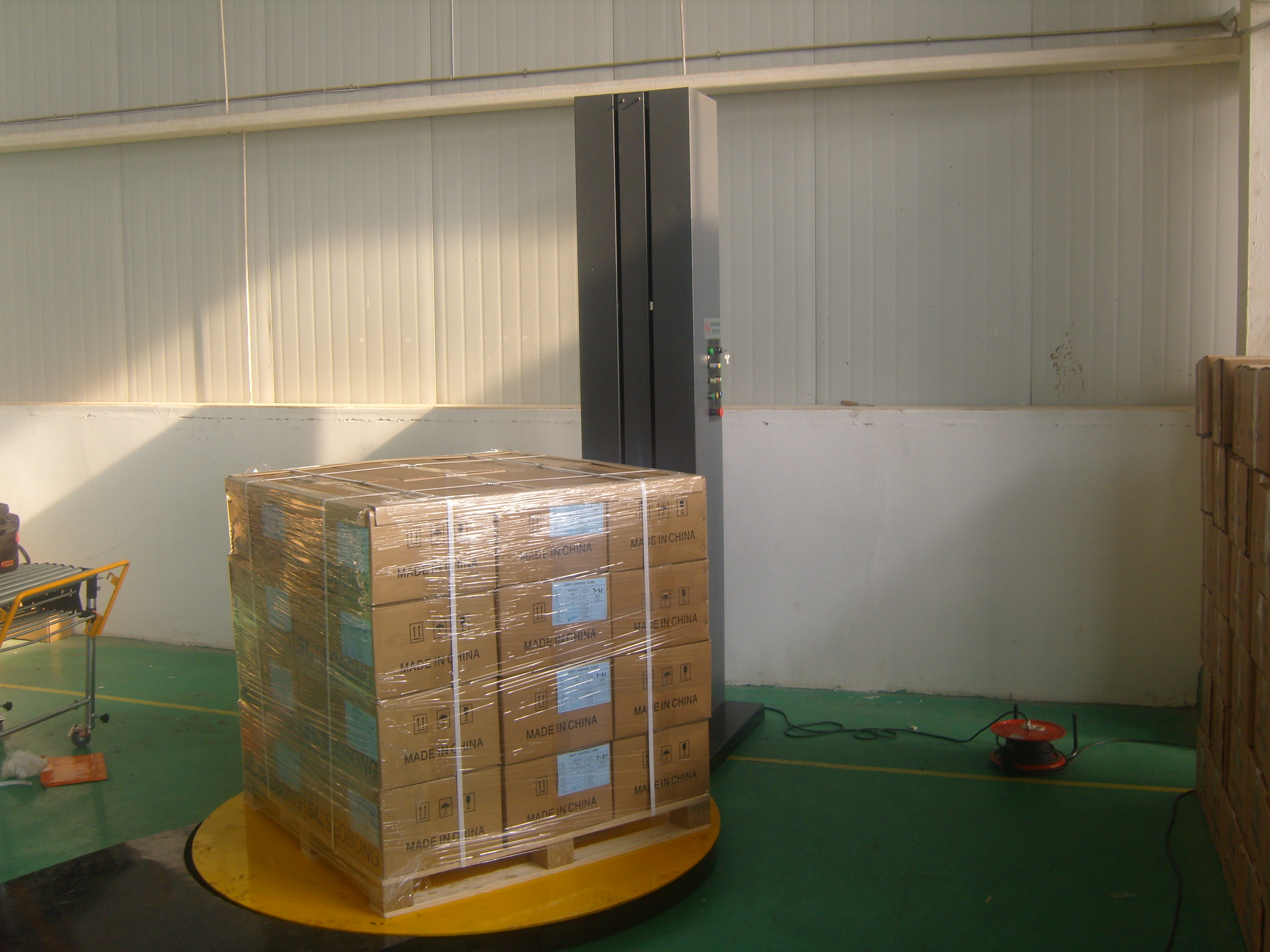 Pallet Wrapping and Strapping Machine for UAE customer