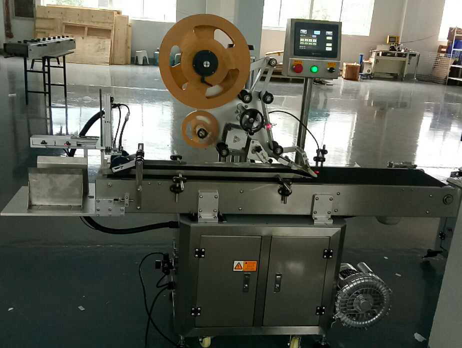 USA customer confirm order polybag labeler machine